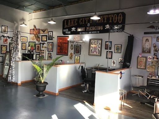 Lake City Tattoo & Body Piercing, 695 S Wells St, Lake Geneva, WI 53147, USA, 