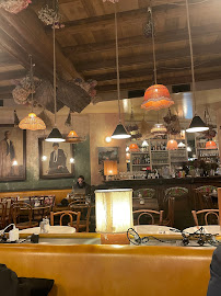 Atmosphère du Restaurant Maison Sauvage Victor Hugo à Paris - n°11