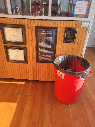 Tourist Attraction «Dixie Boat», reviews and photos, 401 S Dixie Dr, North Webster, IN 46555, USA