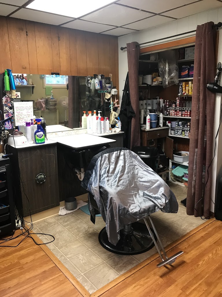 510 Salon 18512