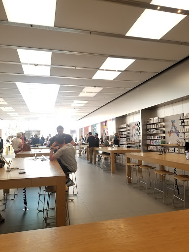 Apple Fashion Island image