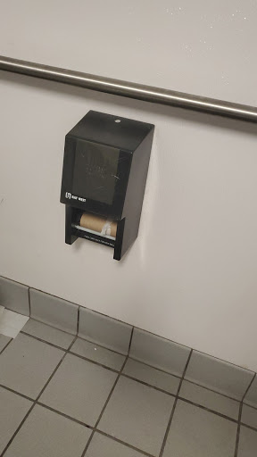 Office Supply Store «Staples», reviews and photos, 610 Meacham Rd, Elk Grove Village, IL 60007, USA