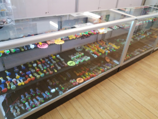 Smokers Source, 3951 Highland Dr, Salt Lake City, UT 84124, USA, 