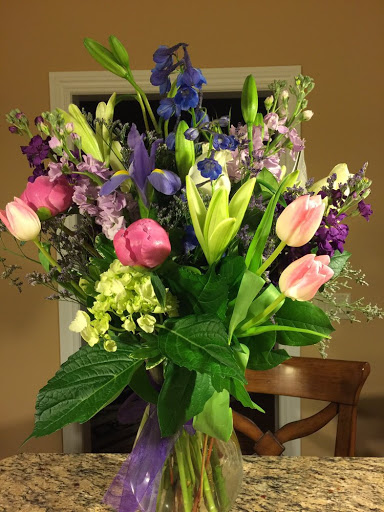 Florist «Gala Florist», reviews and photos, 5 Bowling Green Pkwy #5, Lake Hopatcong, NJ 07849, USA