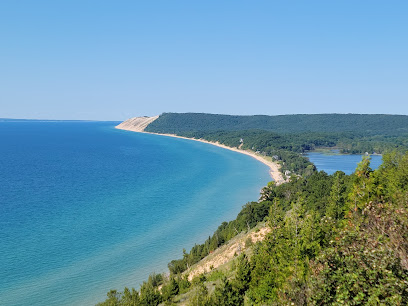 Empire Bluff Scenic Lookout