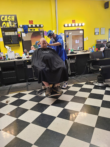 Barber Shop «Avon Barber Shop», reviews and photos, 8401 E US Hwy 36 E, Avon, IN 46123, USA