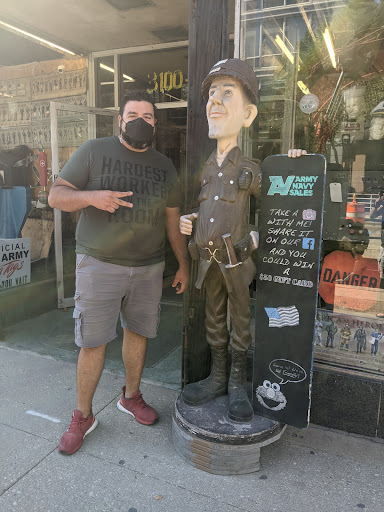 Army & Navy Surplus Shop «Army Navy Sales», reviews and photos, 3100 N Lincoln Ave, Chicago, IL 60657, USA