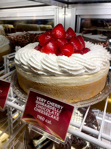 Restaurant «The Cheesecake Factory», reviews and photos, 2612 Sawgrass Mills Cir, Sunrise, FL 33323, USA