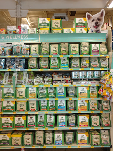 Pet Supply Store «PetSmart», reviews and photos, 400 S State Rd, Springfield, PA 19064, USA