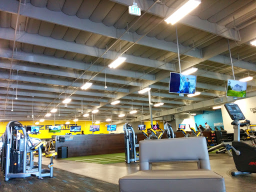 Gym «Chuze Fitness», reviews and photos, 1521 S Riverside Ave, Rialto, CA 92376, USA