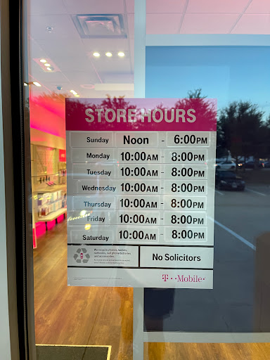 Cell Phone Store «T-Mobile», reviews and photos, 3170 FM407 #402, Highland Village, TX 75077, USA