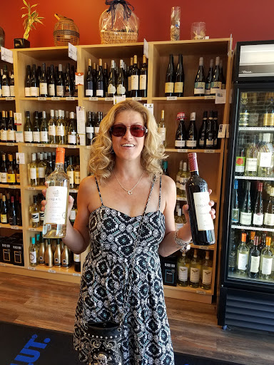 Wine Store «Red Gamay Wines & Liquors», reviews and photos, 45 Merrick Rd, Amityville, NY 11701, USA
