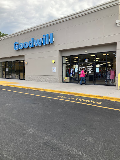 Thrift Store «Goodwill», reviews and photos