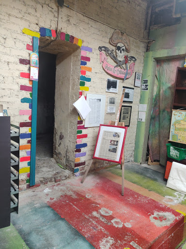 Art Supply Store «Artist & Craftsman Supply San Francisco», reviews and photos, 555 Pacific Ave, San Francisco, CA 94133, USA