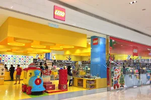 LEGO Store Pavilion KL image