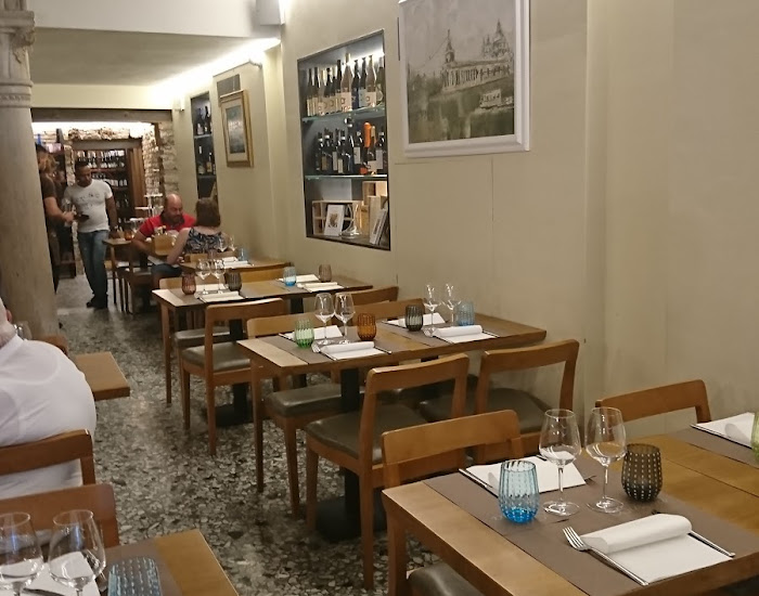 Restaurant near Foscari Palace