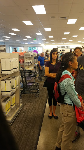 Department Store «Nordstrom Rack East Bay Bridge Shopping Center», reviews and photos, 3839 Emery St, Emeryville, CA 94608, USA