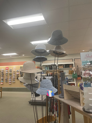 Shoe Store «Lamey Wellehan Shoes - Bangor», reviews and photos, 43 Bangor Mall Blvd, Bangor, ME 04401, USA