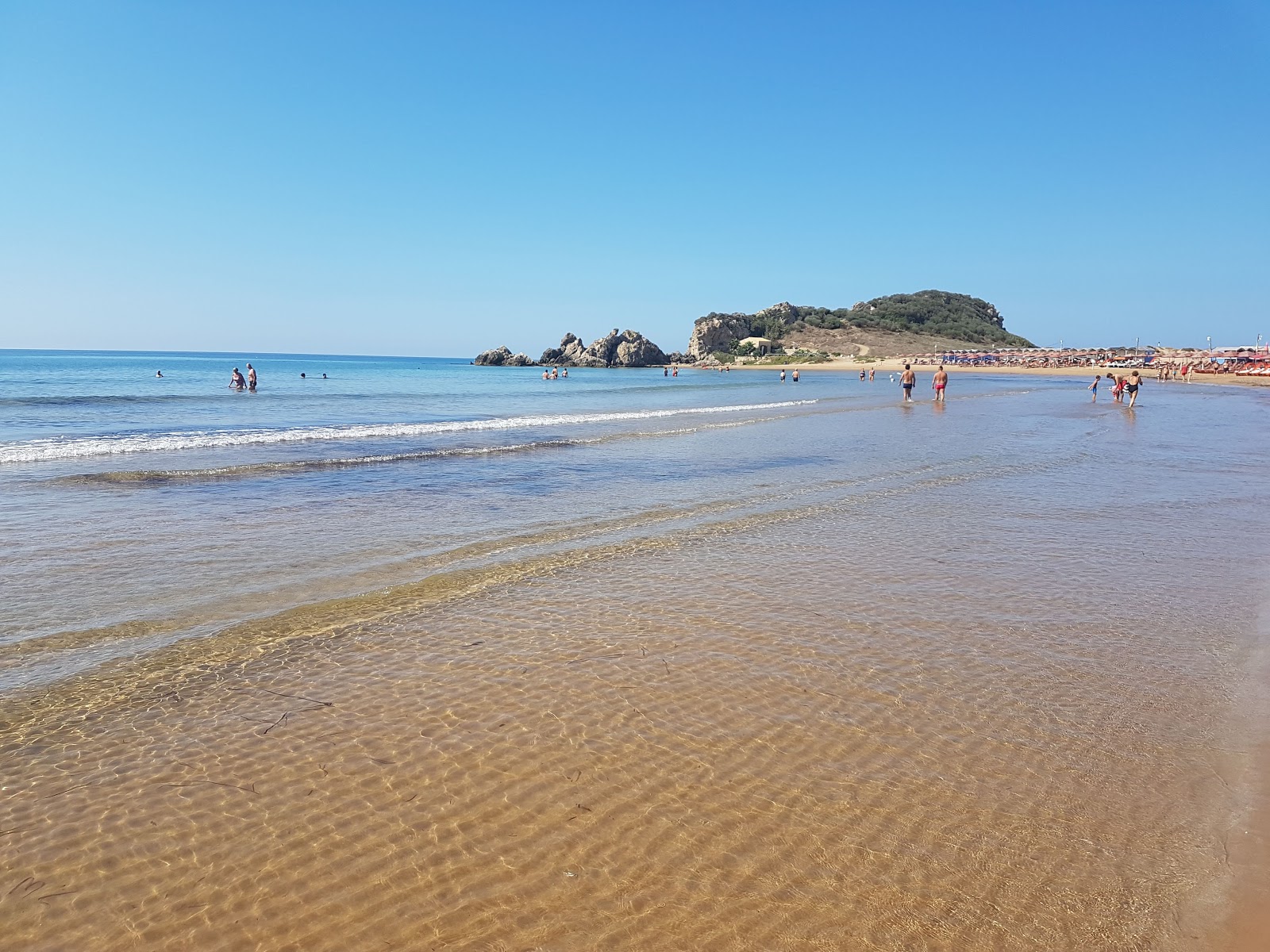 Fotografie cu Mandy beach zona parțial reamenajată