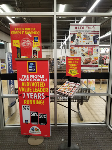 Supermarket «ALDI», reviews and photos, 140 E Poyntz Ave, Manhattan, KS 66502, USA