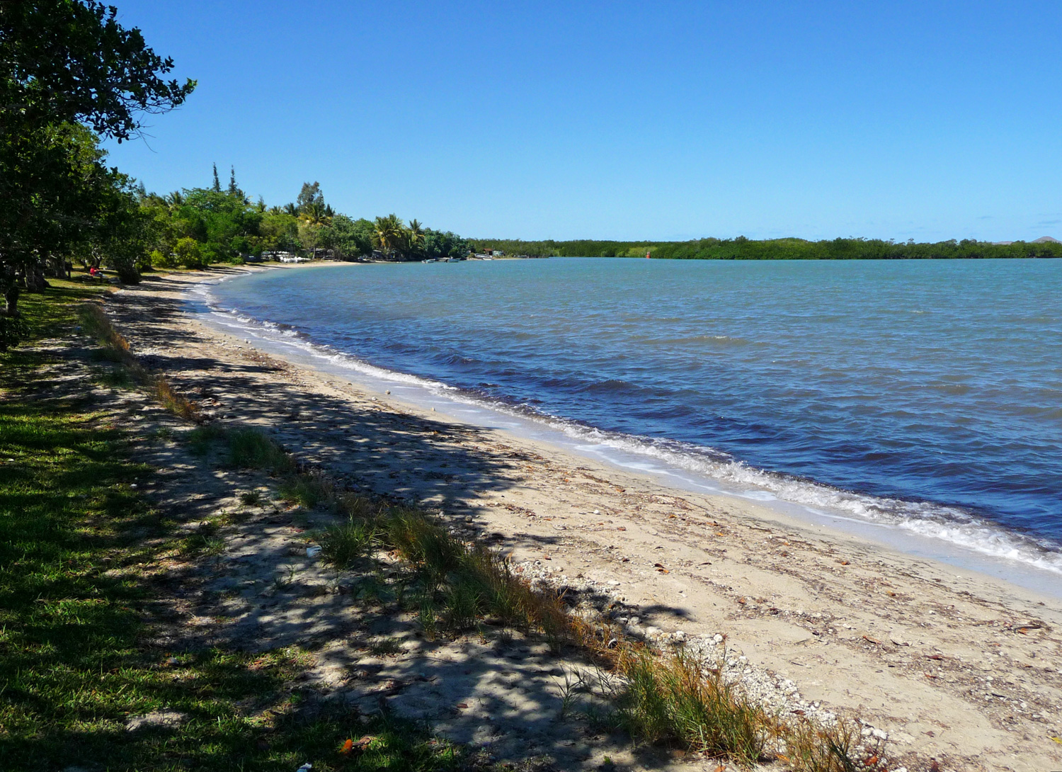 Photo of Plage et Camping "Aire de Foue" with bright sand surface