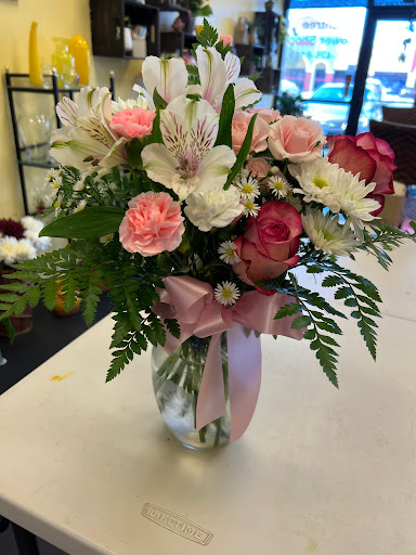 Florist «Suntree Flower Shop», reviews and photos, 7720 N Wickham Rd #104, Melbourne, FL 32940, USA