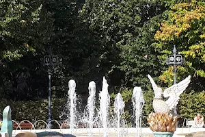 Millennium Fountain image