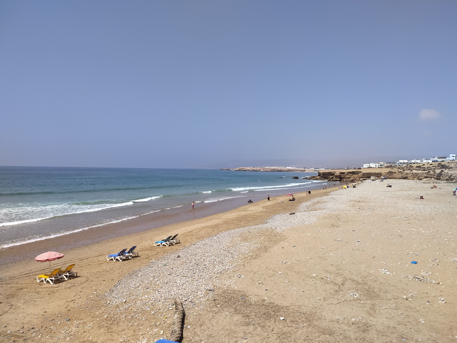 Fotografija Plage Aourir z svetel pesek površino