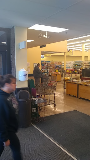 Grocery Store «Hannaford Supermarket», reviews and photos, 500 Stillwater Ave, Old Town, ME 04468, USA