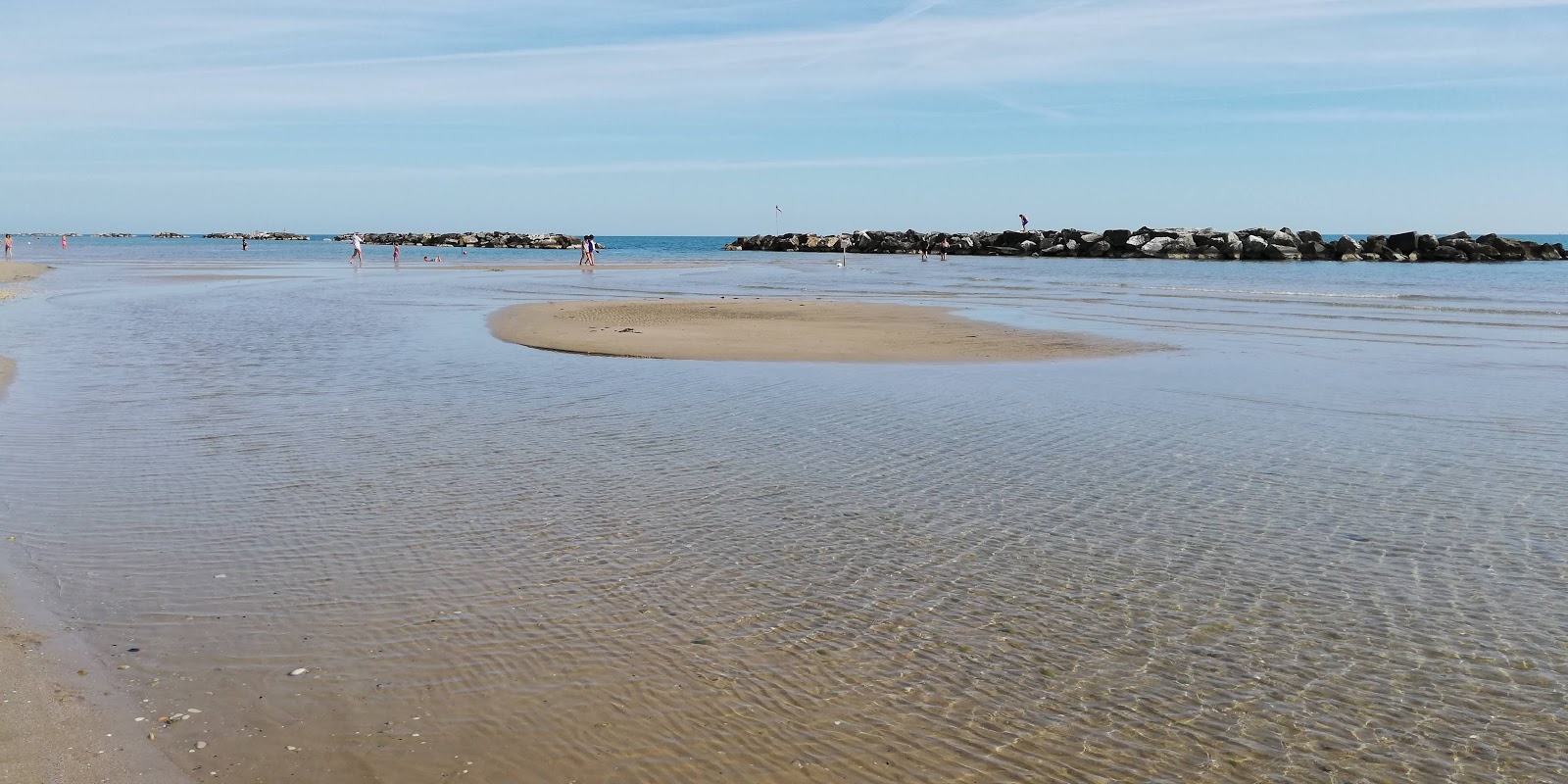 Foto van Cupra Marittima Beach met recht en lang