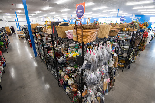 Thrift Store «Yuma Frontage Goodwill Retail Store & Donation Center», reviews and photos