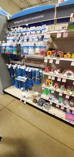 Pet Supply Store «PetSmart», reviews and photos, 20530 E 13 Mile Rd, Roseville, MI 48066, USA