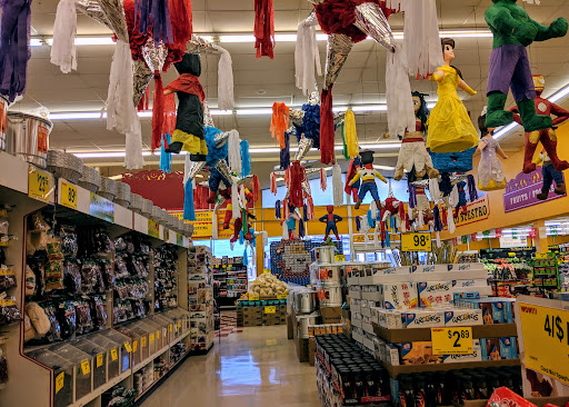 Grocery Store «Lowes Mercado», reviews and photos, 1320 S Federal Blvd, Denver, CO 80219, USA