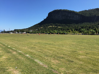 Cancha Hualaihe Estero.