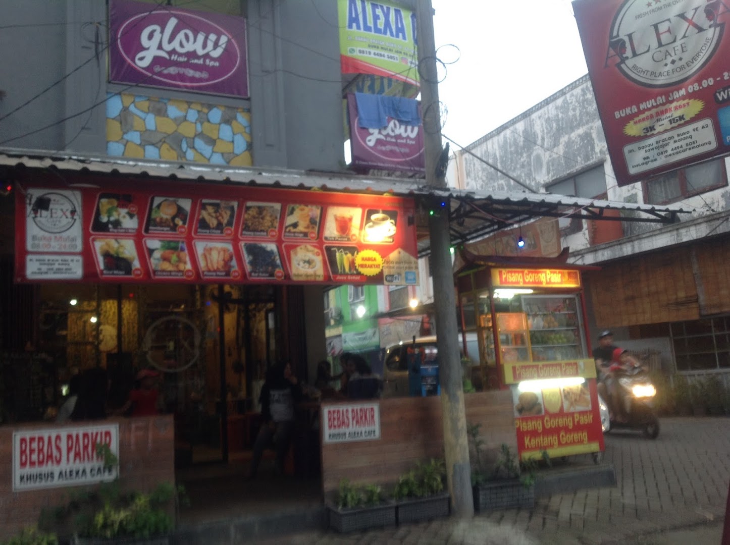 Gambar Alexa Cafe Malang
