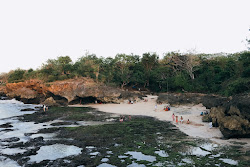 Fotografie cu Kaneko Beach cu nivelul de curățenie înalt