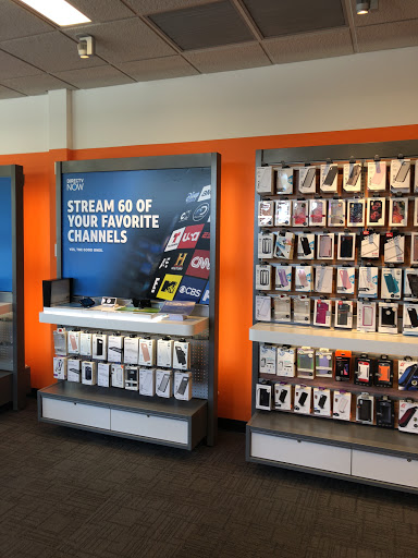 Cell Phone Store «AT&T Authorized Retailer», reviews and photos, 55 McHenry Rd, Buffalo Grove, IL 60089, USA