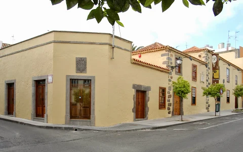 Casa-Museo León y Castillo image