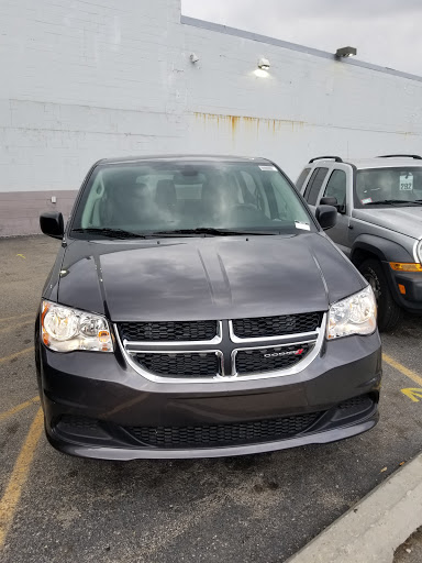 Car Dealer «South Chicago Dodge Chrysler Jeep», reviews and photos, 7340 S Western Ave, Chicago, IL 60636, USA