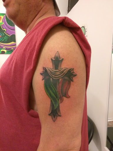 Tattoo Shop «Explosive Ink Tattoo», reviews and photos, 9911 Main St A, Hebron, IL 60034, USA