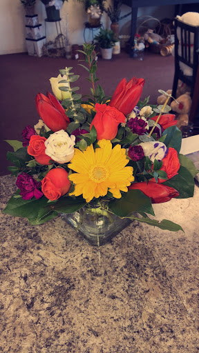Florist «North Liberty Flower Shop», reviews and photos, 40 Sugar Creek Ln # 2, North Liberty, IA 52317, USA