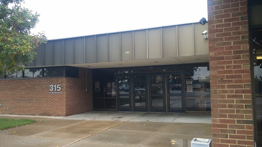 Community Center «John F Kennedy Community Center», reviews and photos, 315 Howdershell Rd, Florissant, MO 63031, USA