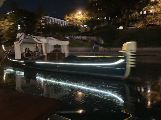 Boat Tour Agency «Ambiance on the Water», reviews and photos, 200 Ward Pkwy, Kansas City, MO 64112, USA