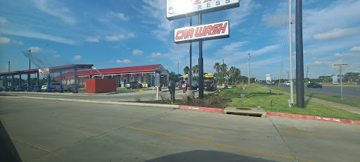 GO Car Wash en Brownsville
