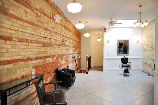 Hairdressers for curly hair Toronto