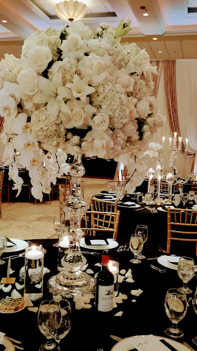 Wedding Planner «M & P Floral And Event Production», reviews and photos, 840 W Lake St, Roselle, IL 60172, USA