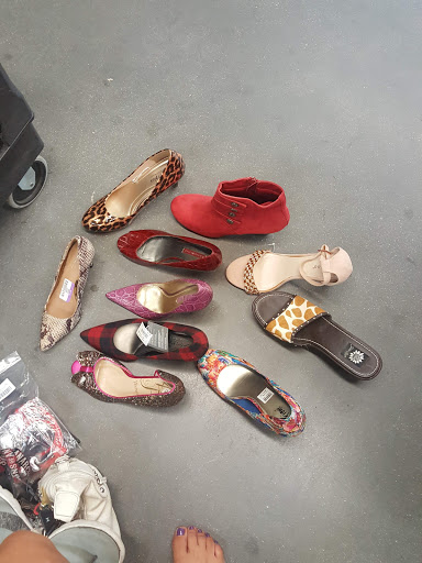 Thrift Store «Goodwill Retail & Donation Center», reviews and photos