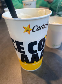 Plats et boissons du Restaurant Carl's Jr. Pertuis - n°4