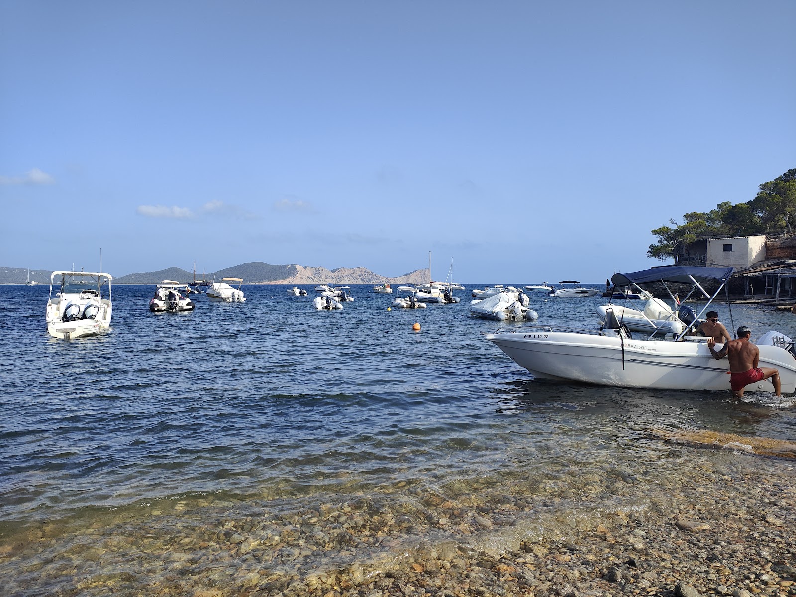 Photo de Playa Sa Caleta avec un niveau de propreté de très propre
