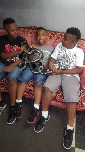 Barber Shop «R Barber Shop», reviews and photos, 19310 Grand River Ave, Detroit, MI 48223, USA